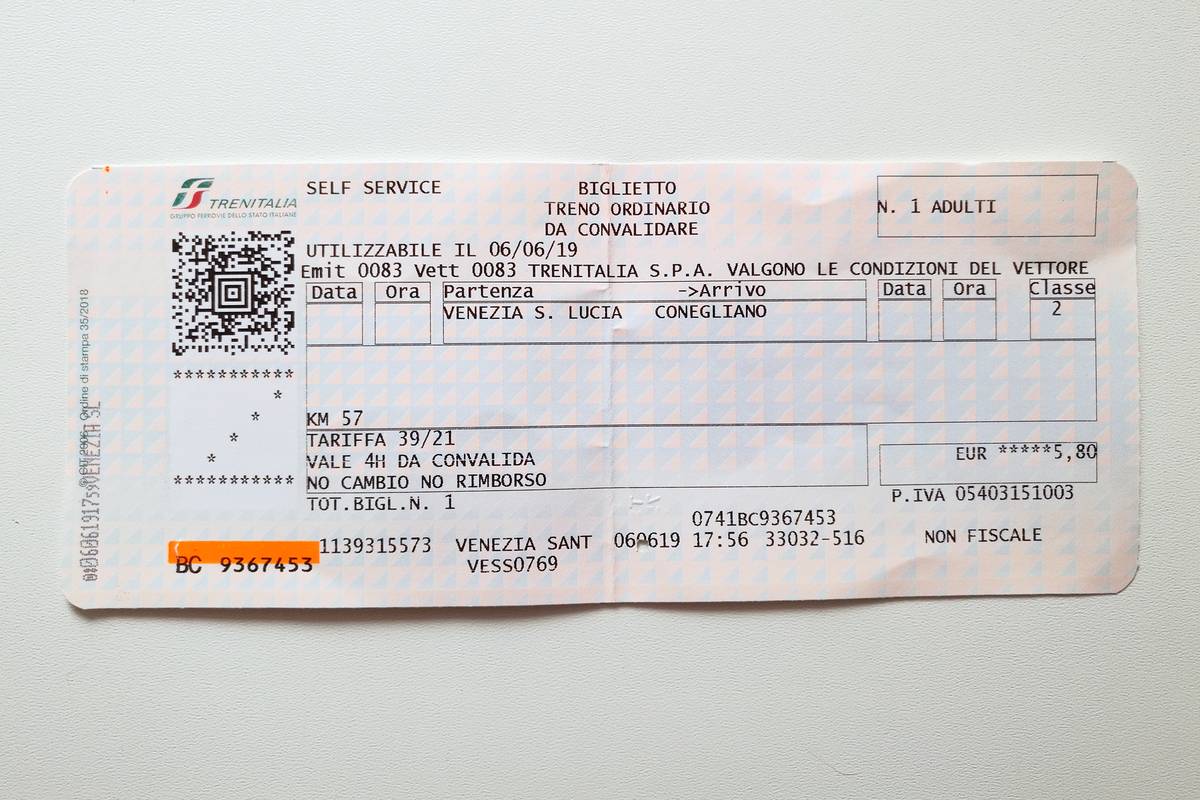 Билет Венеция — Конельяно стоил 5,8 € (412 <span class=ruble>Р</span>) за час пути