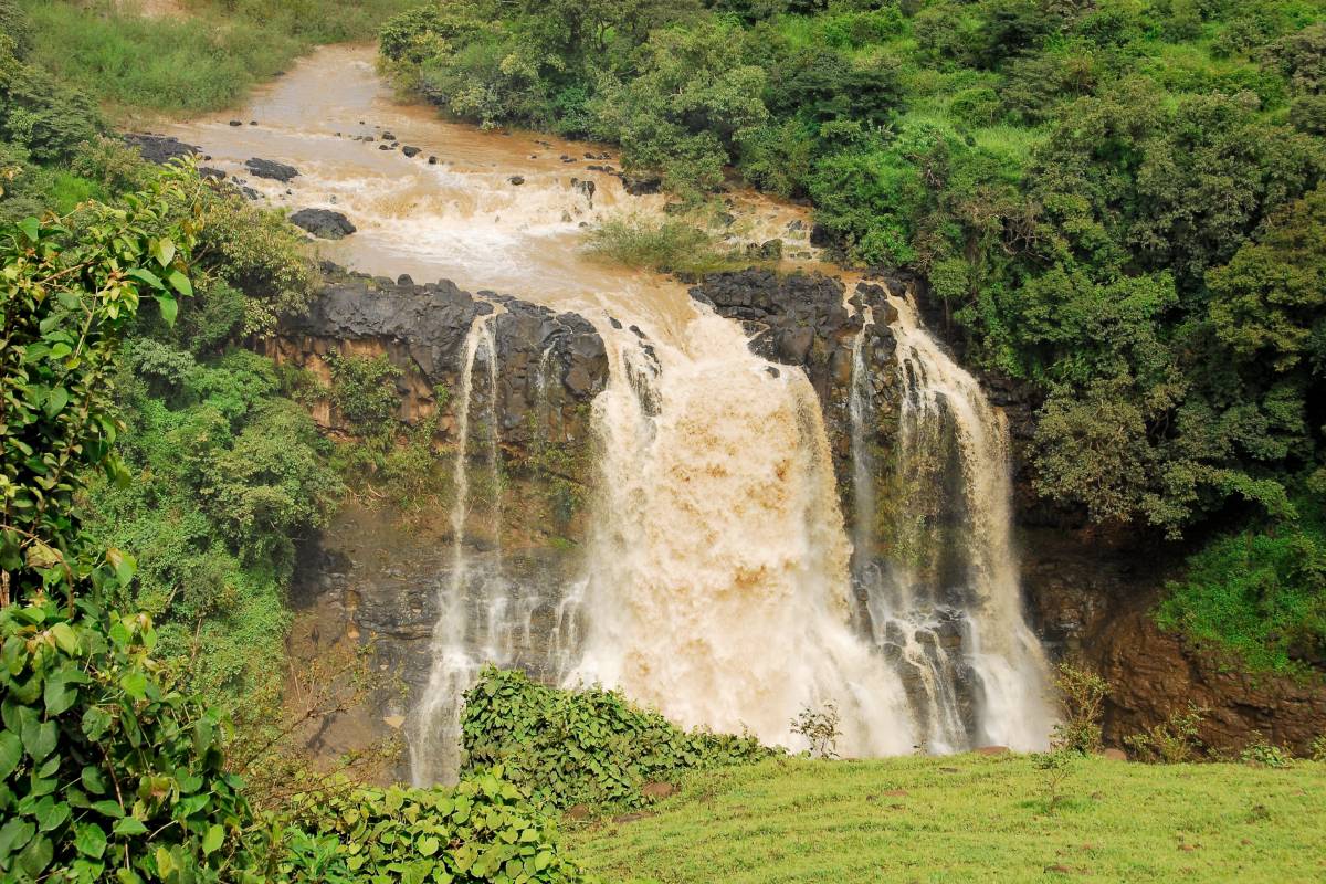 Тис-Ысат еще называют Тис-Аббай, или водопады Голубого Нила. Фото: Albert Loyo / Shutterstock