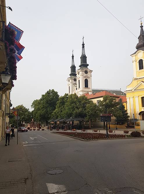 В Сремски-Карловцах по-провинциальному уютно и красиво