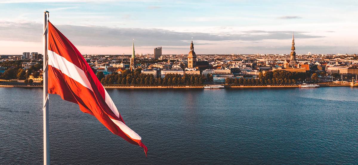 Латвия ужесточила правила выдачи ВНЖ и долгосрочных рабочих виз гражданам России