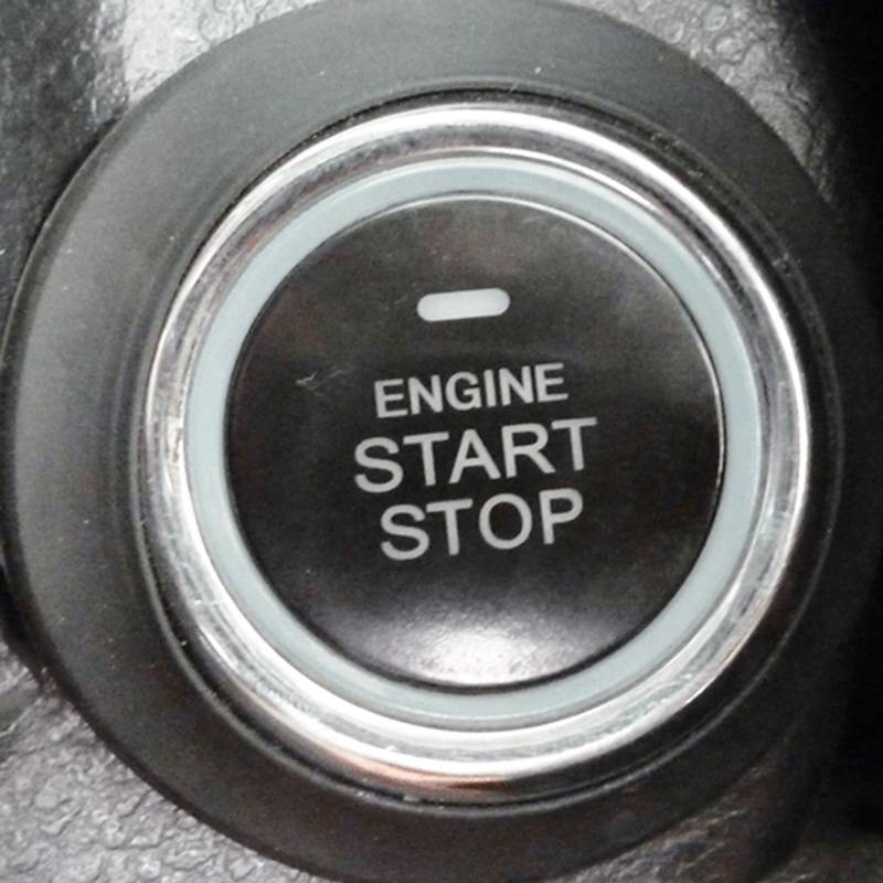 Кнопка «Старт-стоп». Двигатель запускается и глушится одним нажатием
