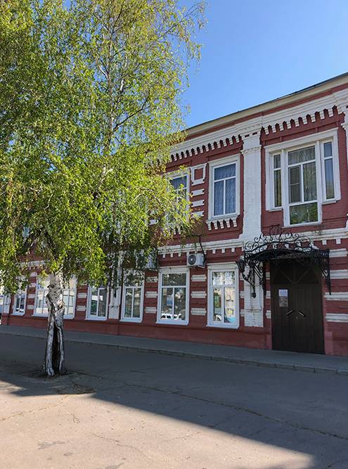 Основной вход в краеведческий музей