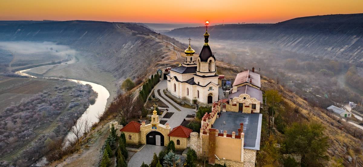 Молдова сняла ограничения для туристов из России