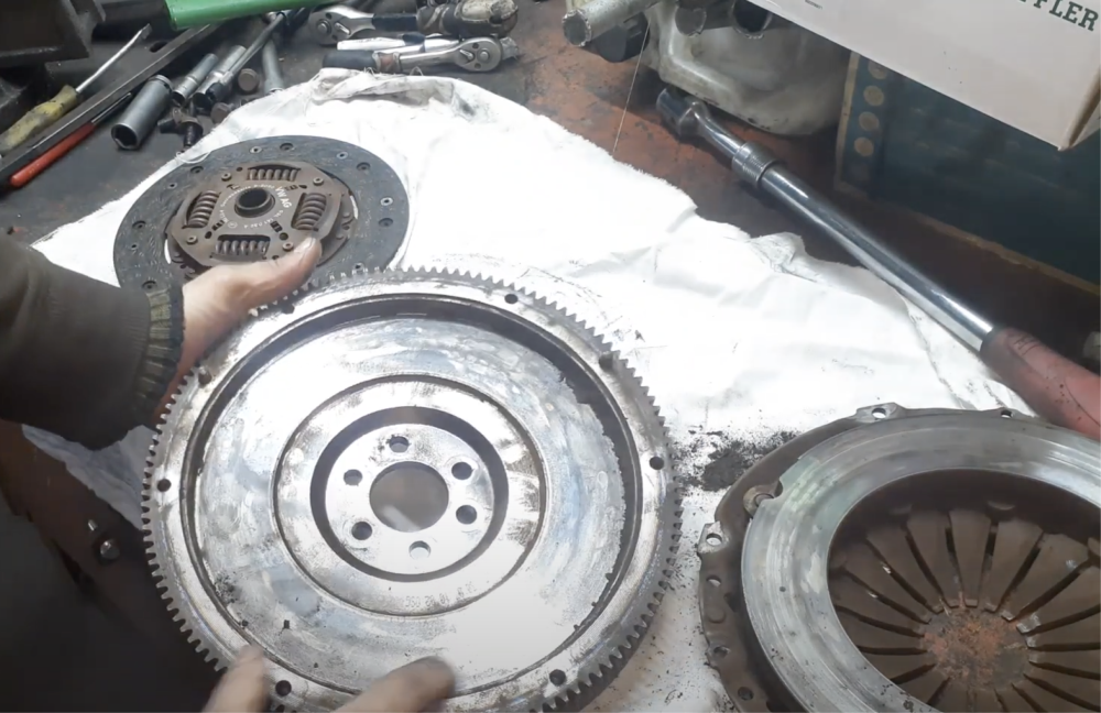 Признаки неисправности сцепления: как понять, что сцепление пора менять