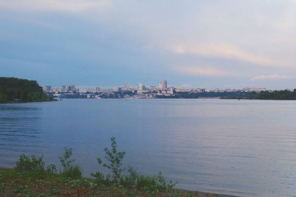 Когда соскучился по городу, можно остановиться на ночь с видом на Самару