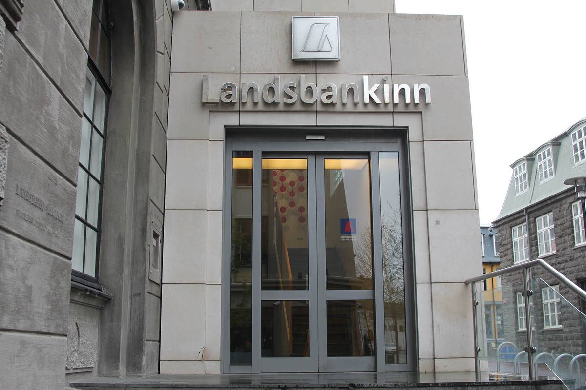 Главное отделение банка «Ландсбанкинн» в Рейкьявике