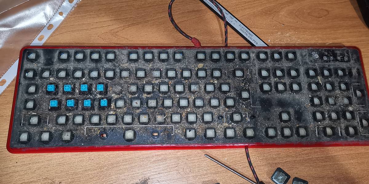 Как почистить клавиатуру в домашних условиях
