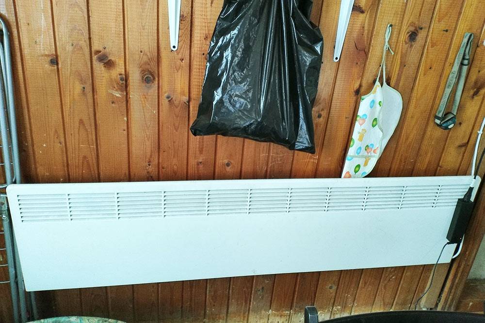 Наш конвектор фирмы «Энсто» мы купили в магазине б/у техники в Выборге за 2500 <span class=ruble>Р</span>. Там продают технику из Финляндии