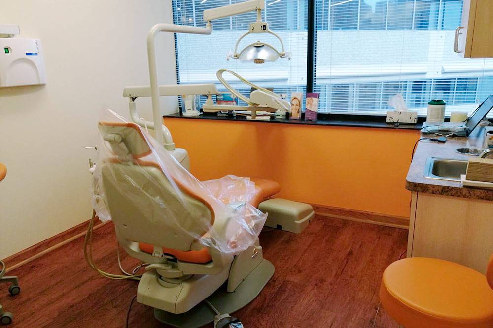 Так выглядит стоматологический кабинет клиники, услугами которой мы пользуемся