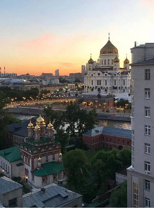 Вечерний вид из окон нашей квартиры