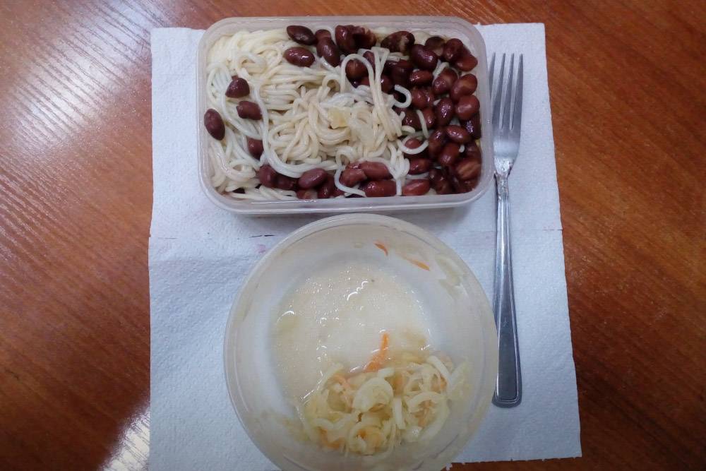 Как обычно, взял еду из дома