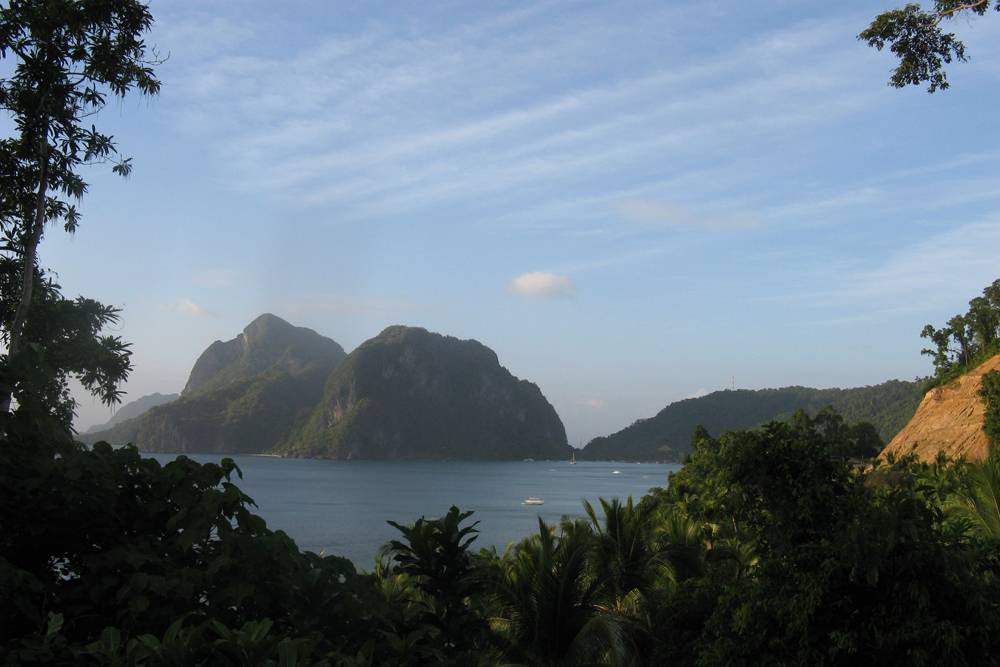 Виды на Эль-Нидо. Типичная островная Юго-Восточная Азия. Можно сказать, обычная повседневность филиппинца
