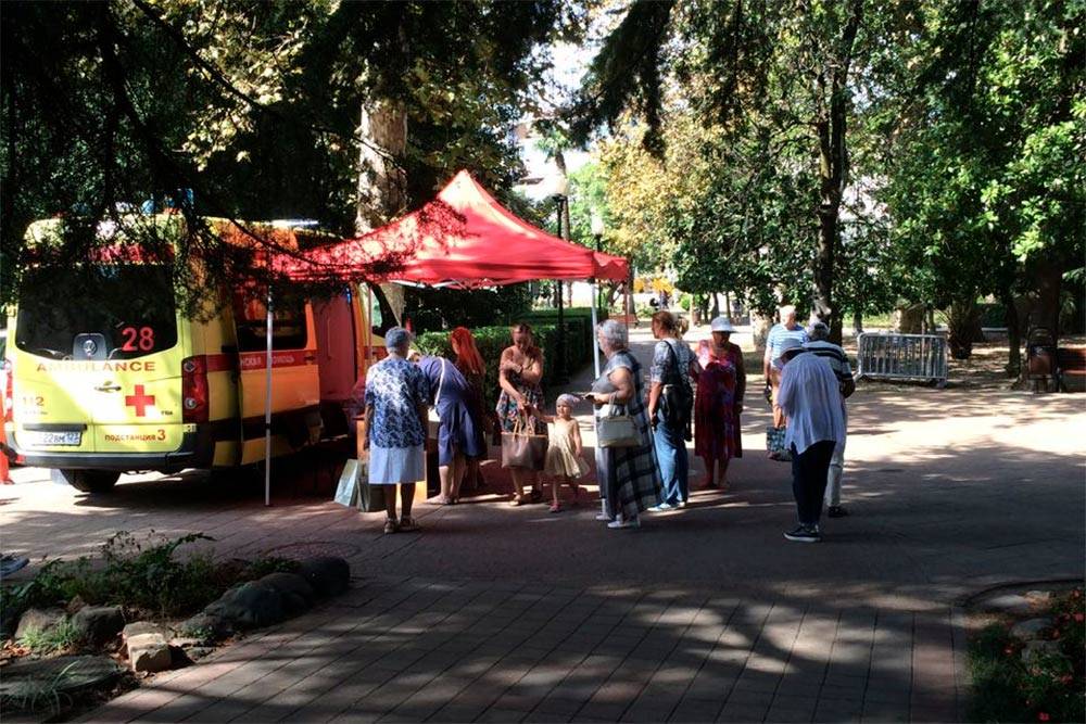 Мобильный пункт бесплатных прививок от&nbsp;гриппа в&nbsp;центре города. Пользуется большой популярностью