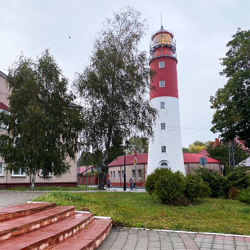 Маяк — самый узнаваемый вид Балтийска. Он изображен на каждой второй открытке из Калининградской области