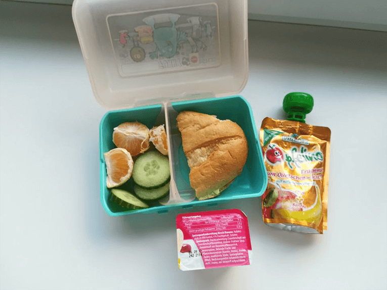 Ланч-бокс с завтраком в детский сад