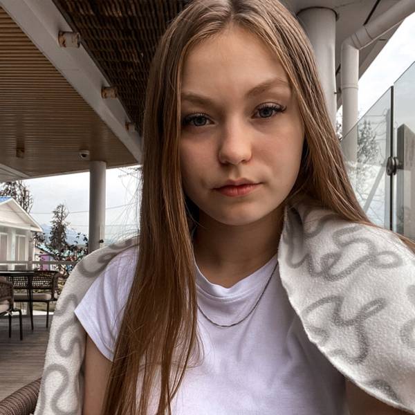 Лариса Адолина