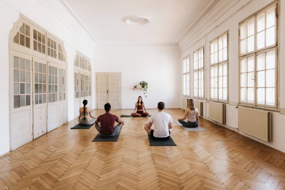 Бесплатные занятия йогой в Москве: 6 проверенных мест для йоги и медитации