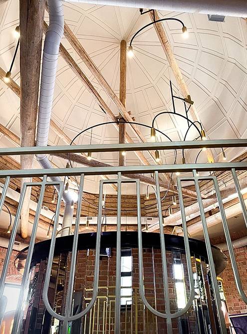 А это купол, который дал название ресторану — Dome1791