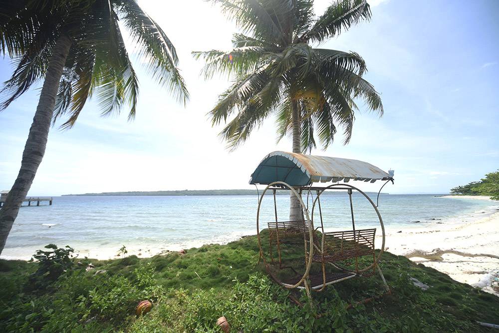 Заброшенный частный пляж на острове Самал