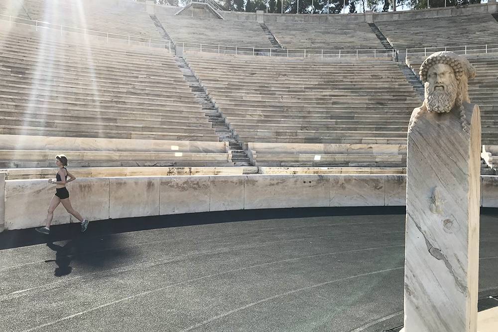 Готовилась к горному забегу на стадионе «Панатинаикос» в Афинах. Здесь прошли первые летние Олимпийские игры и был финиш первого олимпийского марафона. Сейчас любой может потренироваться на стадионе утром, билет стоит 5&nbsp;€, а после можно послушать аудиоэкскурсию об истории стадиона и первых Игр