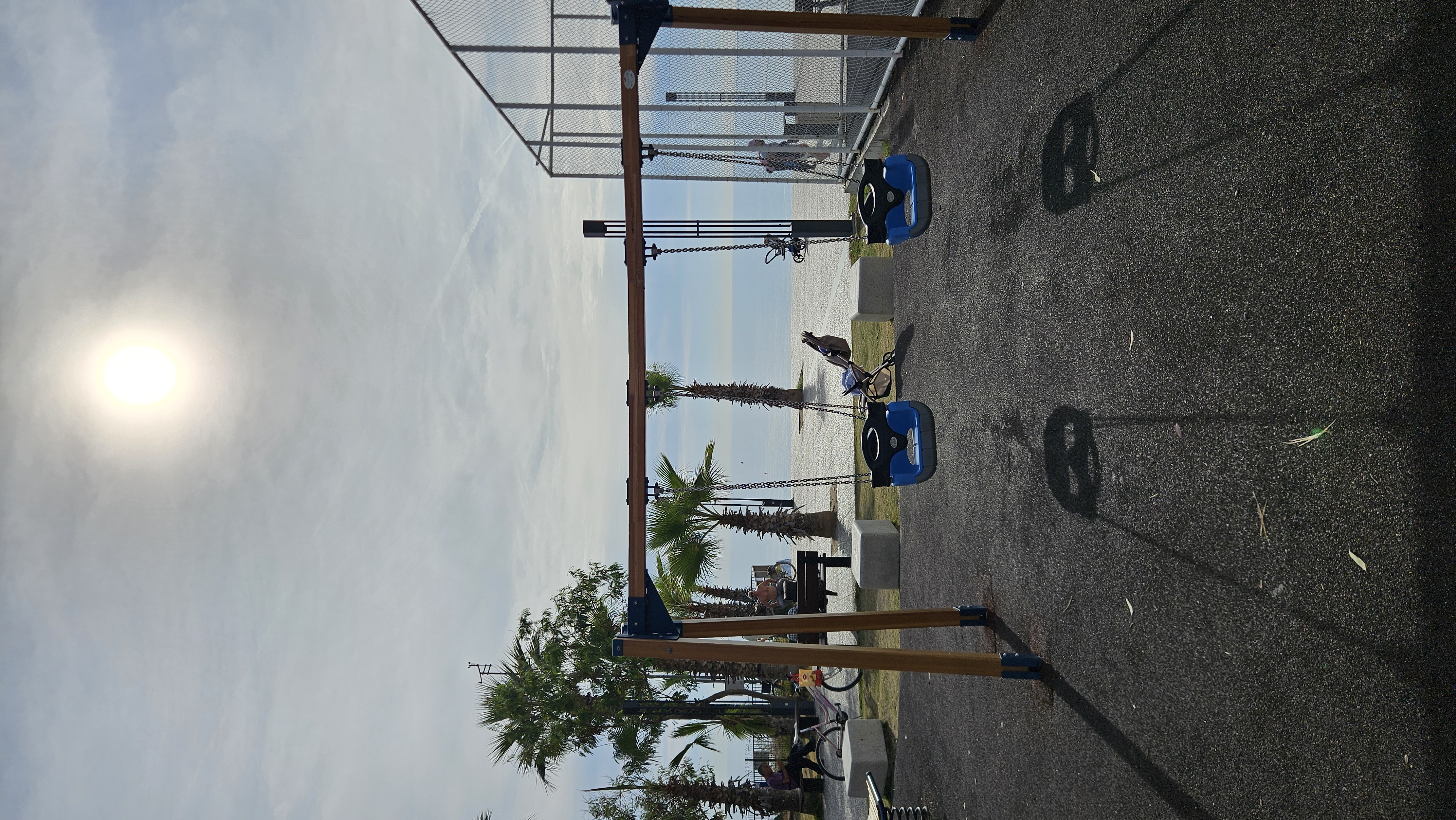 Любимая детская площадка у моря