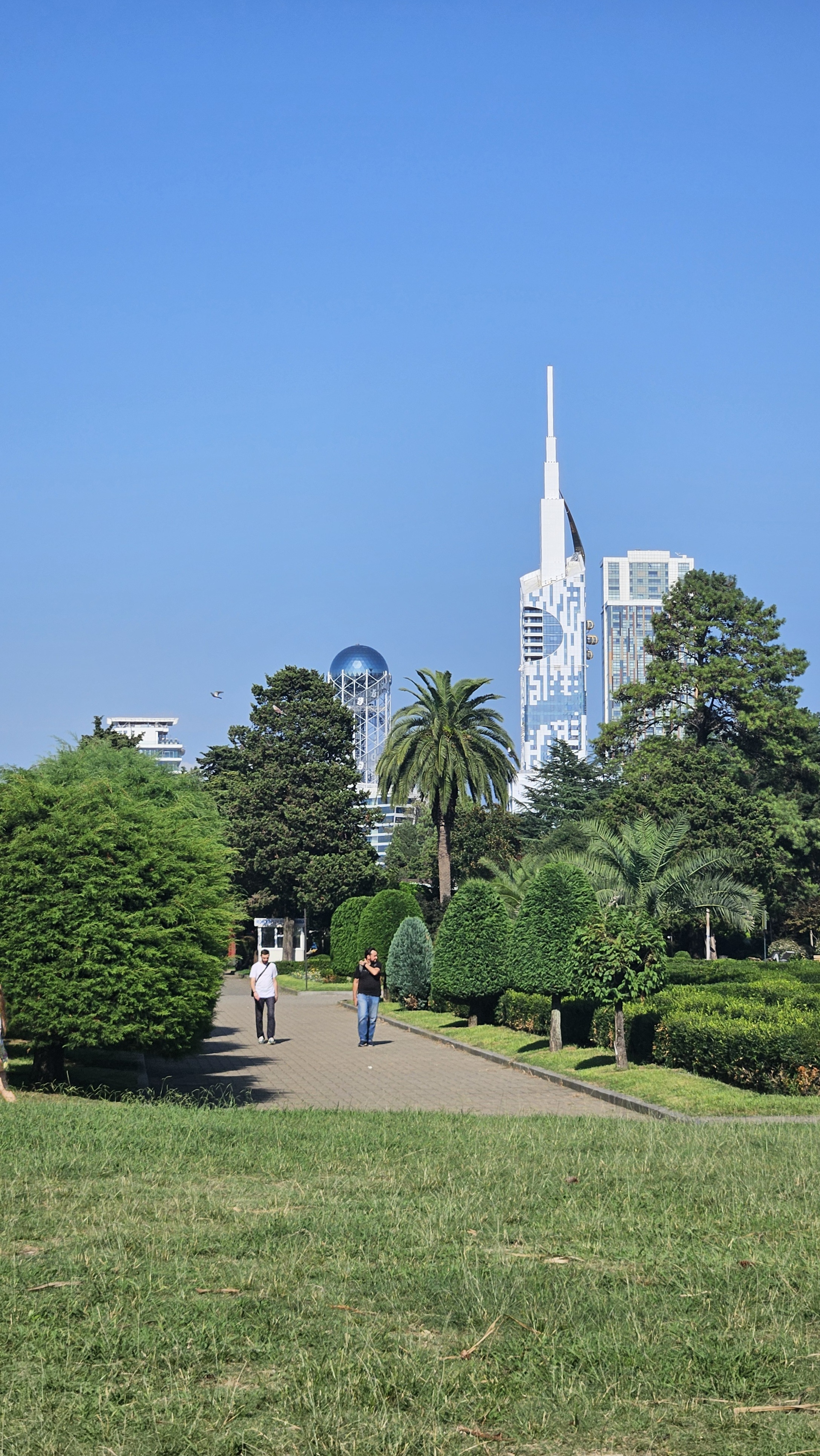 Благоустроенный Батумский бульвар