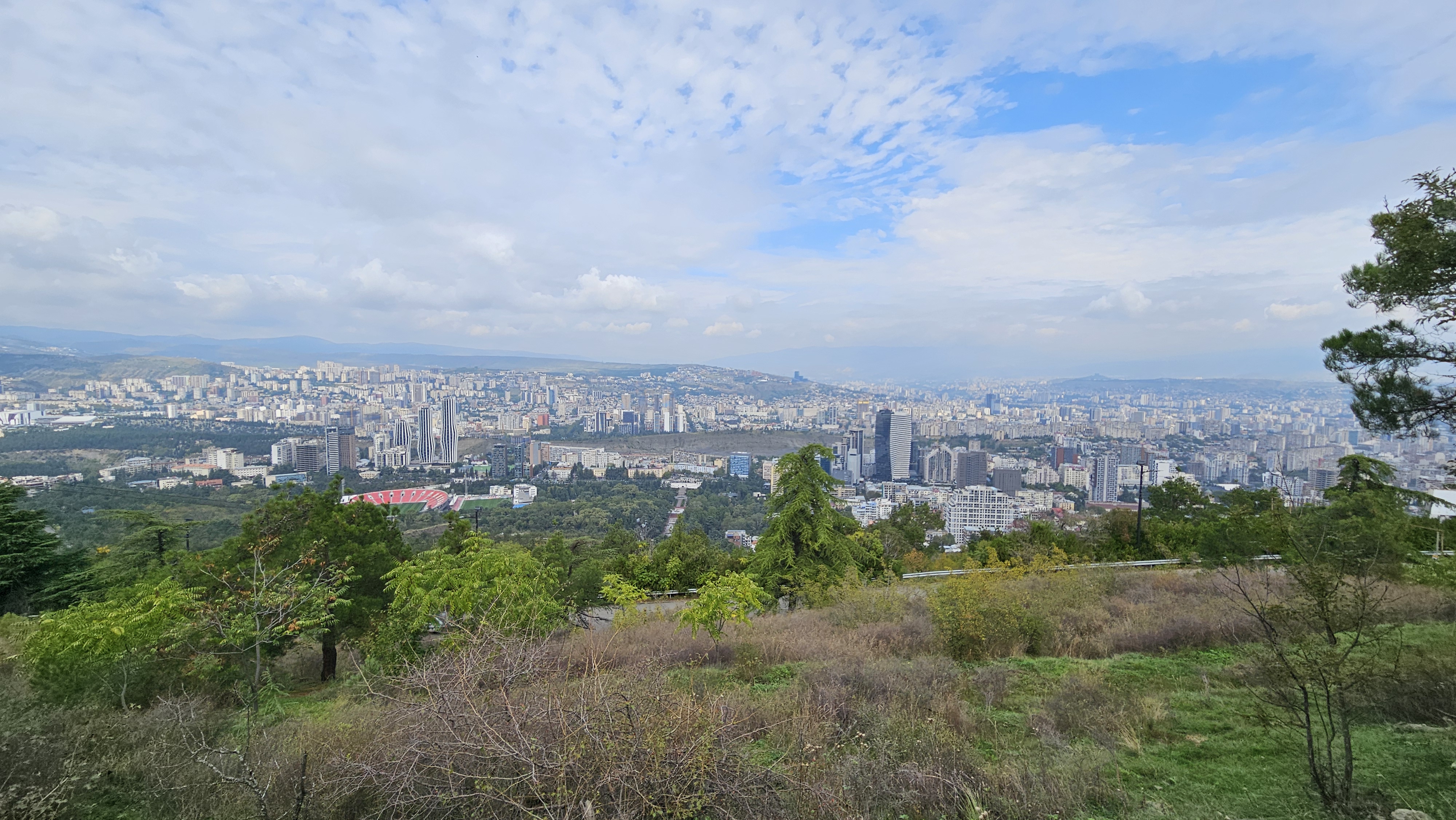 Такими видами любовались, пока дочь спала