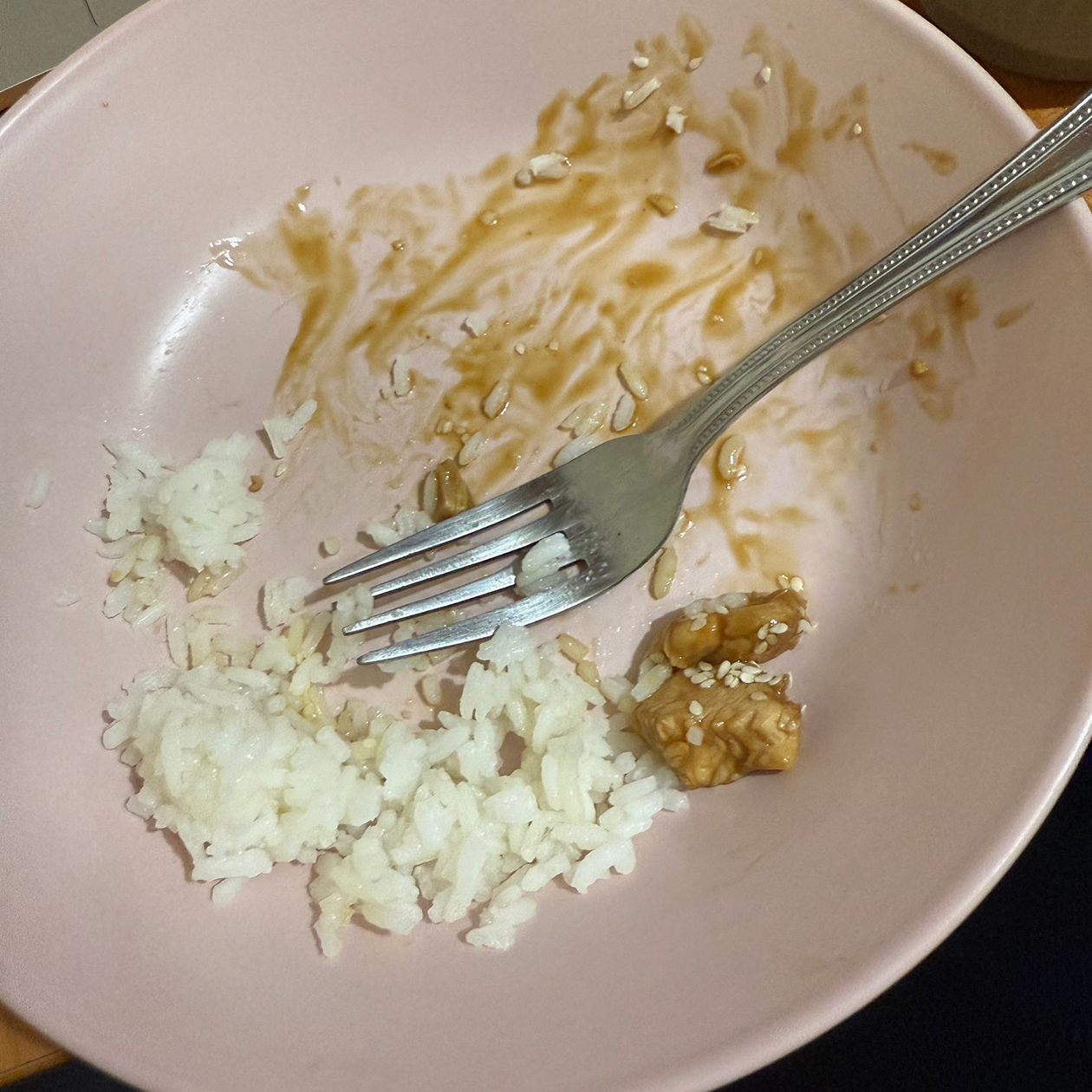 Остатки ужина. Курица в соусе терияки получилась отличной