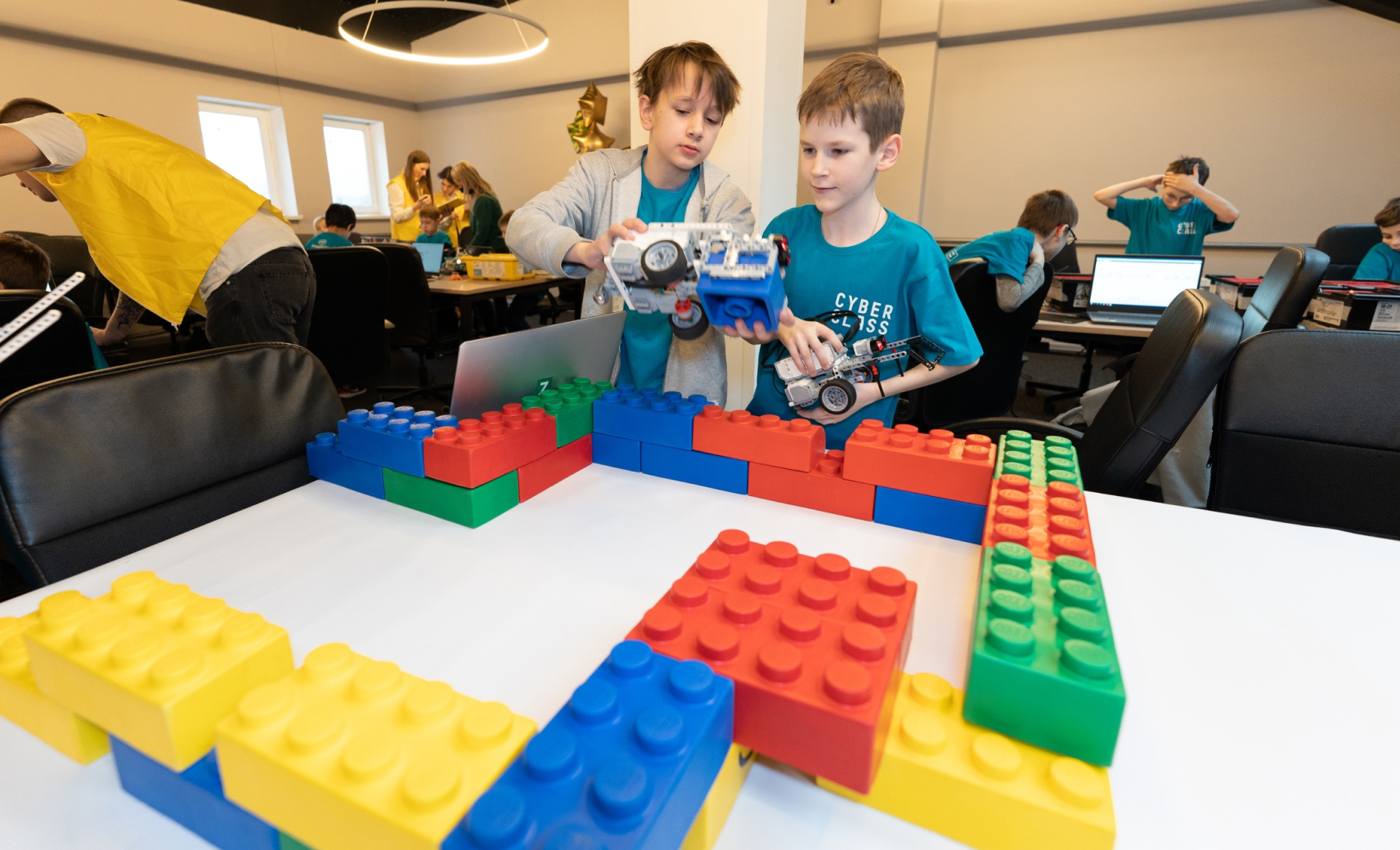 Городские ИТ-каникулы в Cyber Class