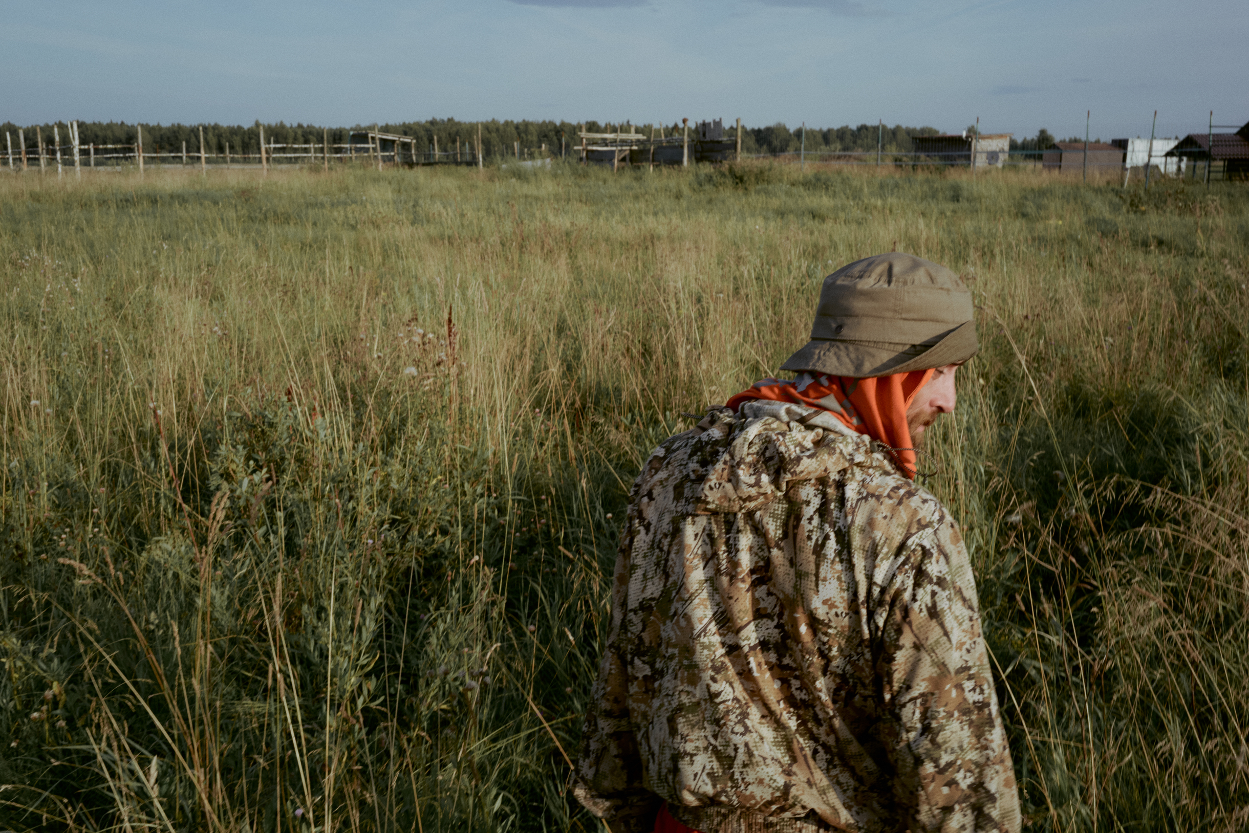 Артур регулярно делится новостями в соцсетях центра: рассказывает, как идет строительство новых вольеров или копка прудов для лосей, а еще показывает новоприбывших малышей