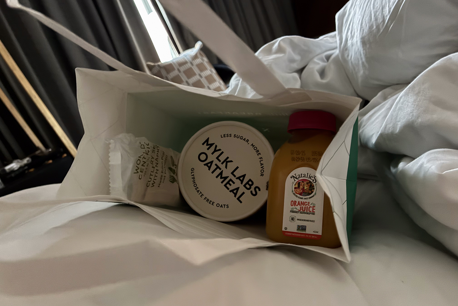 На завтрак — овсянка, апельсиновый сок, яблоко