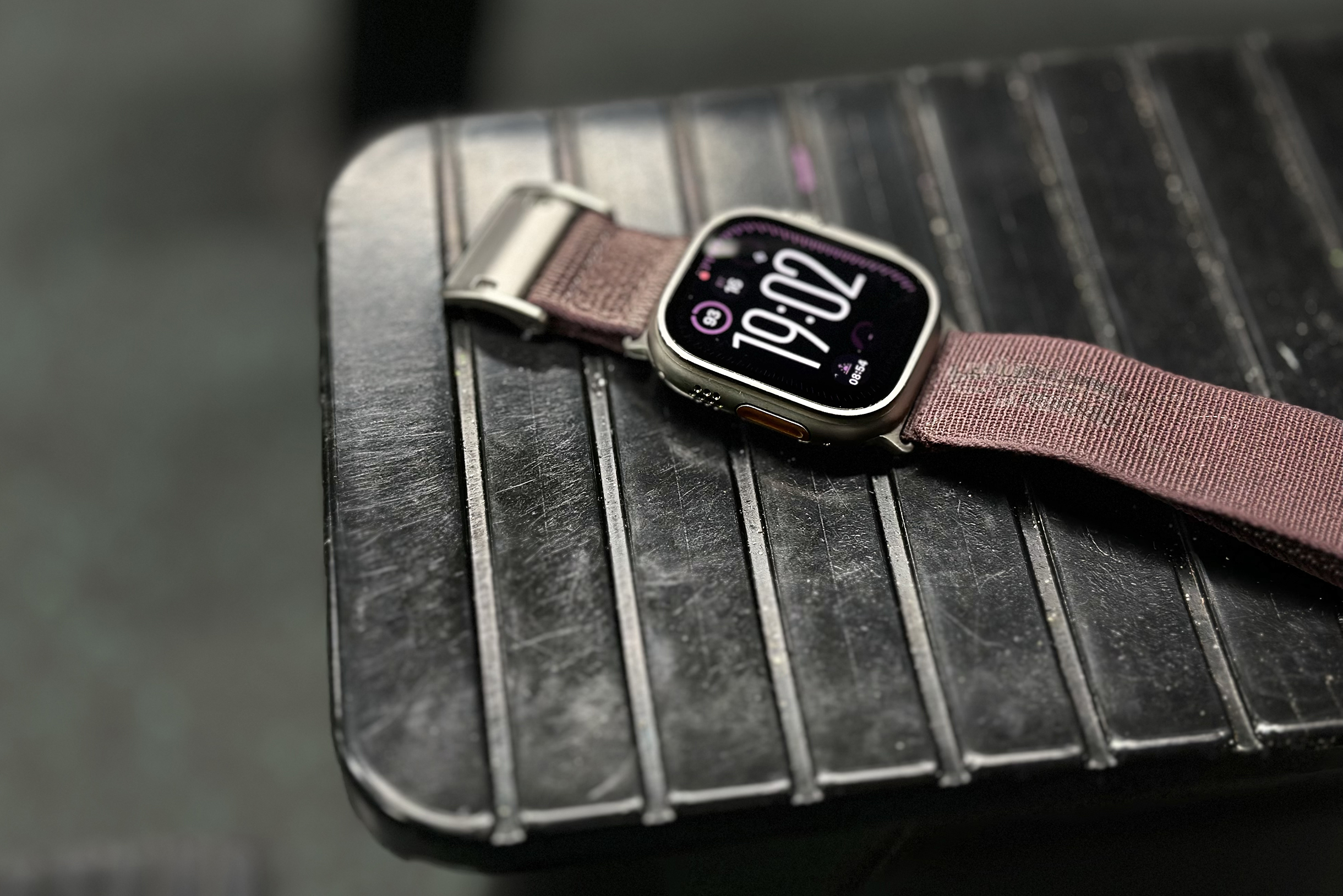 Для чтения уведомлений прямоугольная форма экрана гораздо удобнее, чем круглая