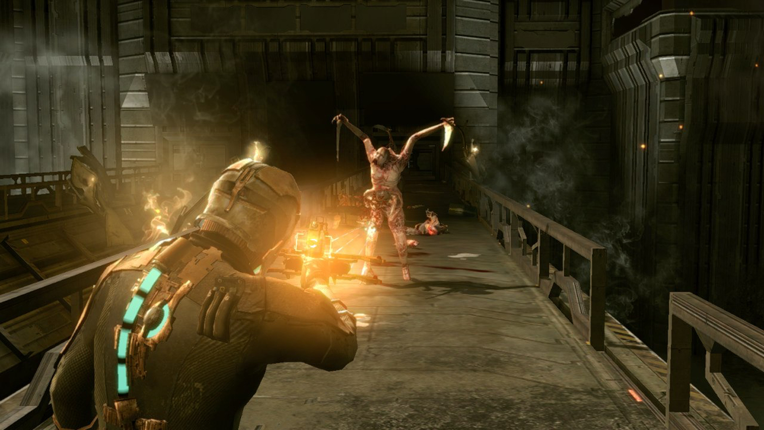 Dead Space до сих пор выглядит и звучит жутко атмосферно, местами даже лучше недавнего ремейка. Все дело в том, что оригинал успешнее вызывает клаустрофобию: локации в нем чуть меньше, чем в переосмыслении. © EA