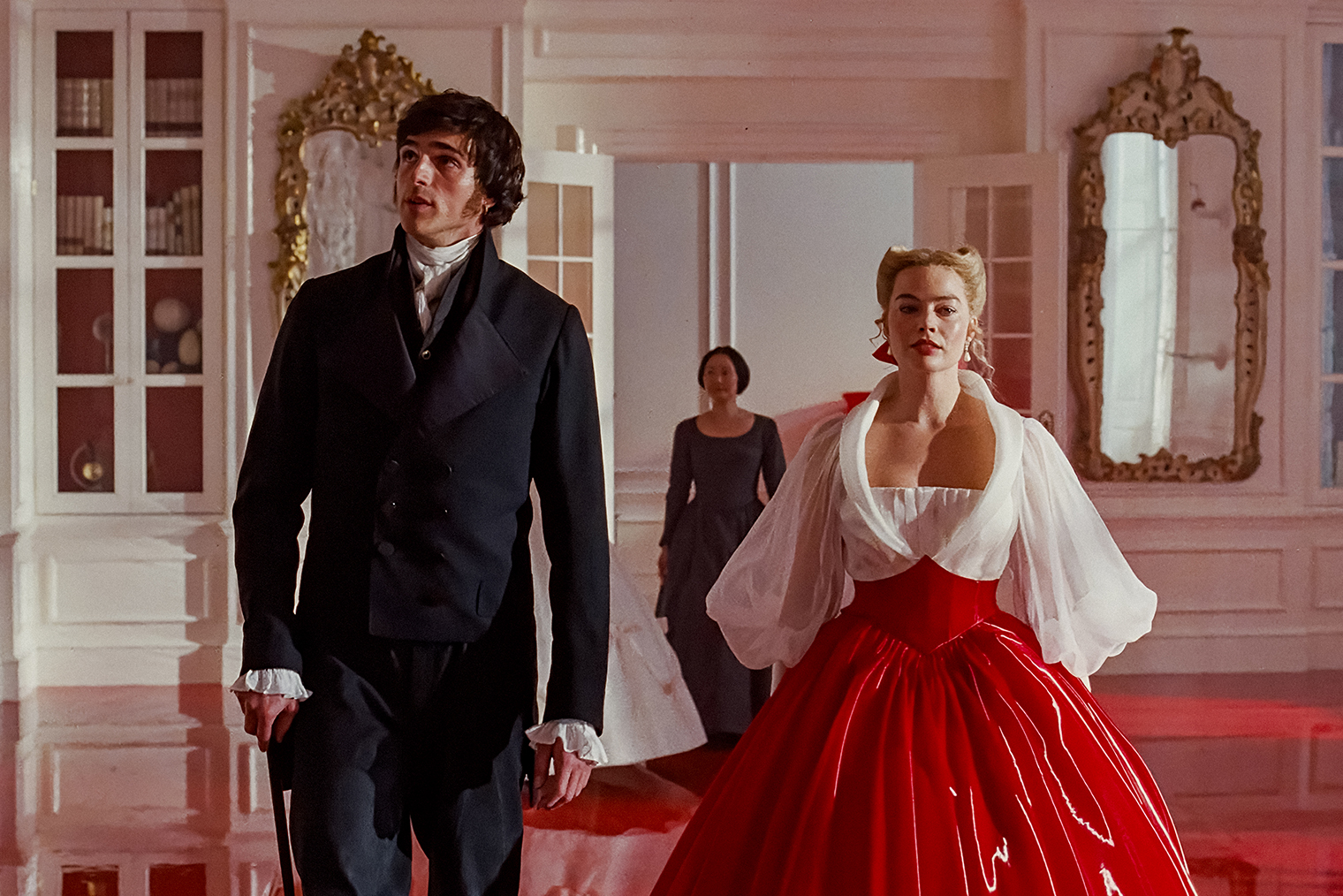 Главные роли исполнили Марго Робби и Джейкоб Элорди. © Warner Bros.