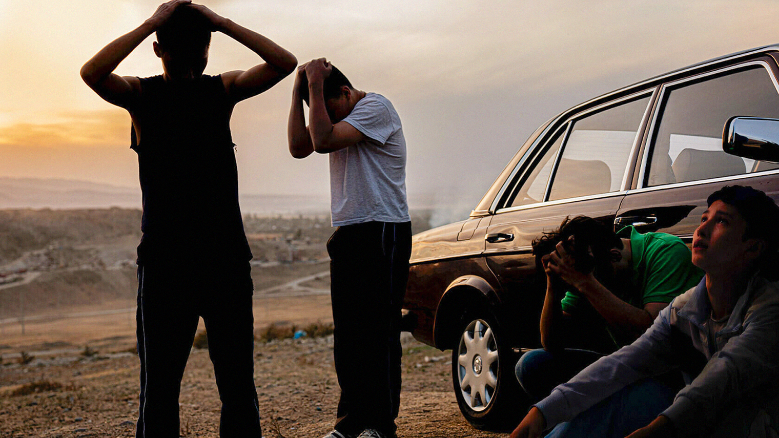 Черный двор — это криминальный район, в котором живут герои