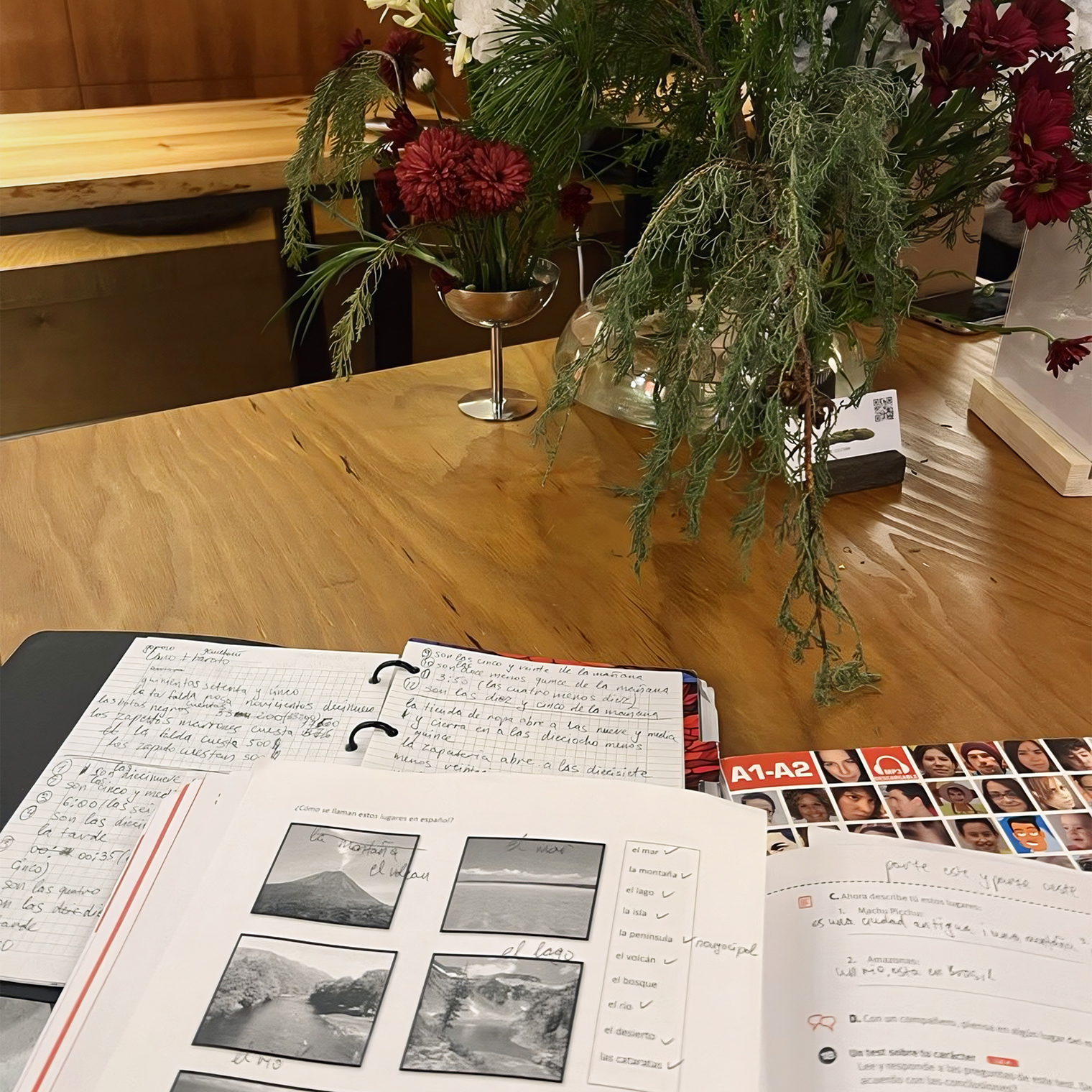 Так проходит урок испанского в кофейне