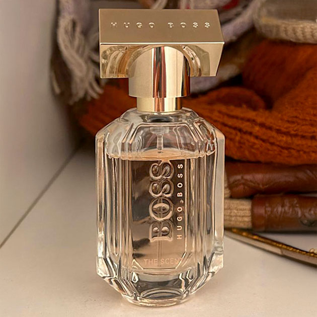 Один из любимых ароматов. Впервые купила духи сама, до этого мне дарили