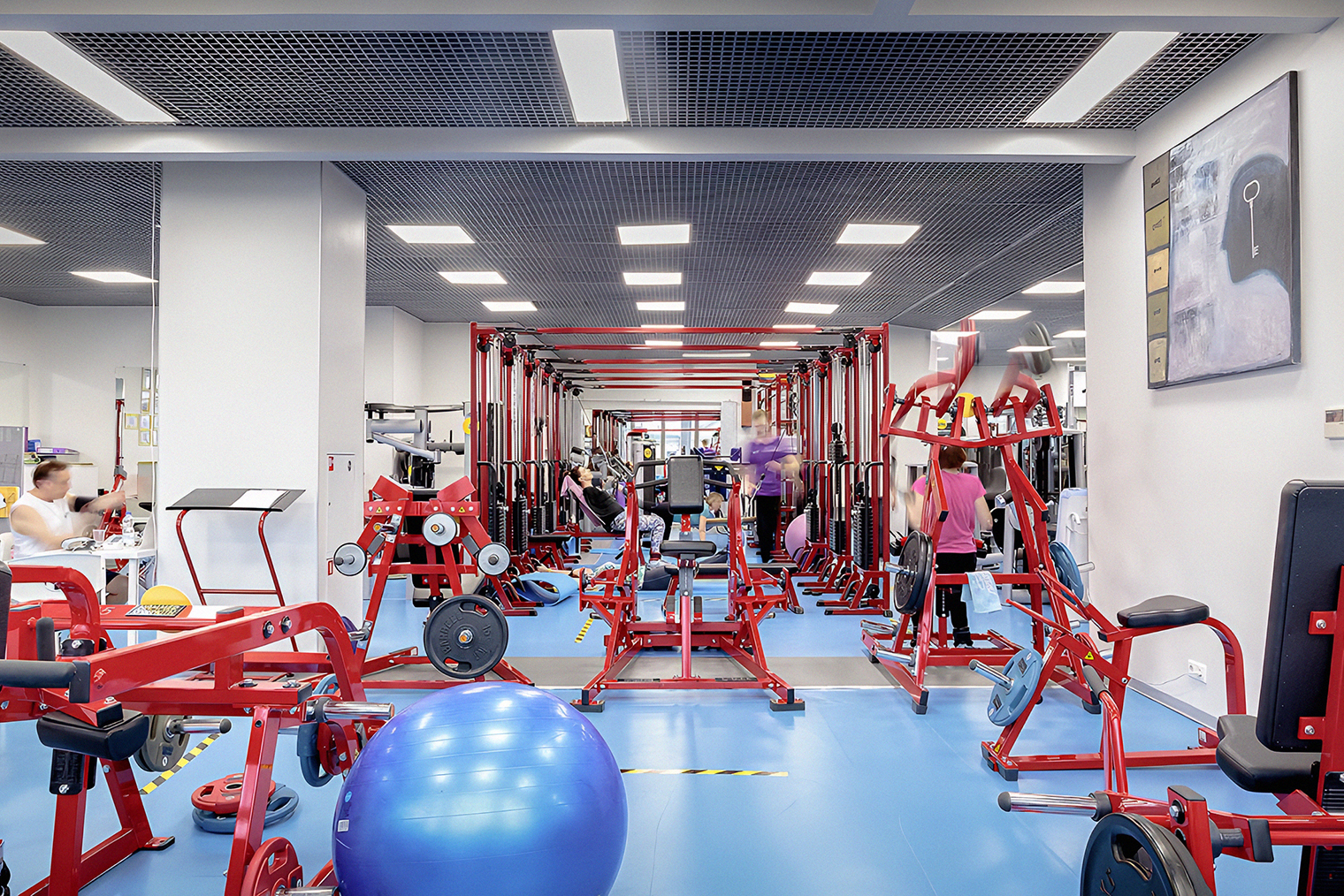 Так выглядит зал в частном центре кинезитерапии. © bubnovsky.org