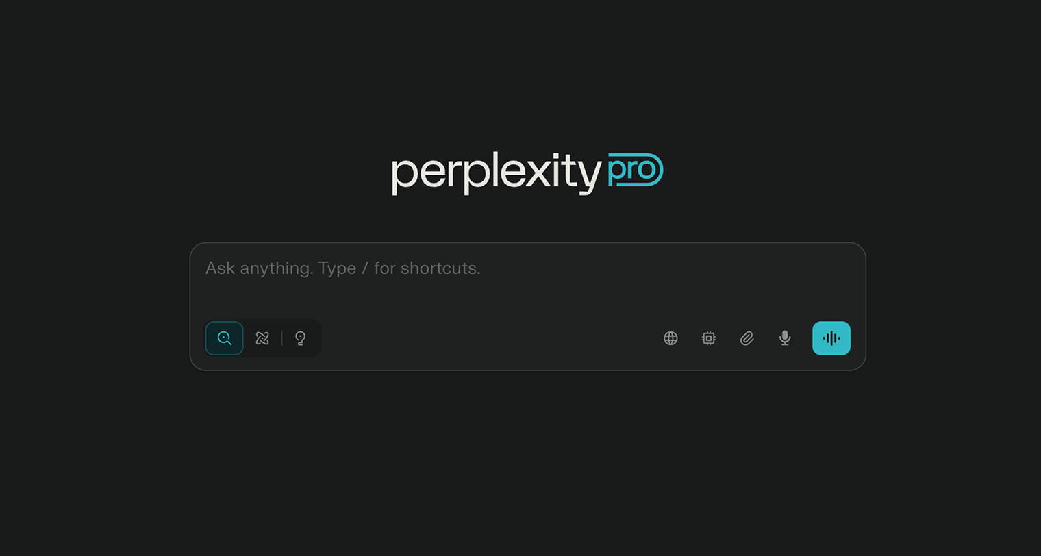 Вкладки и основные элементы управления браузером находятся сверху, как в почти любом популярном браузере