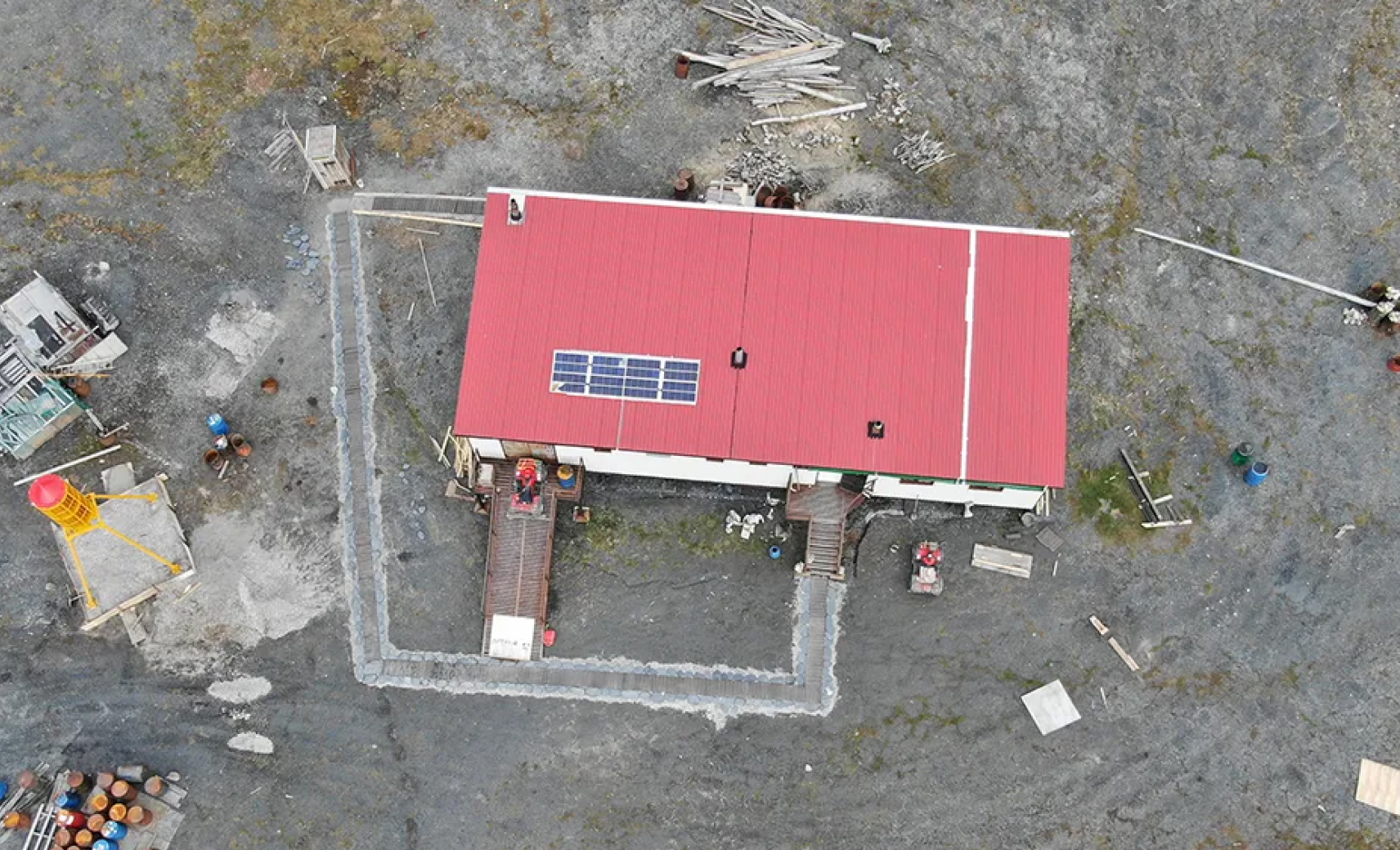 О жилье, куда может заглянуть белый медведь