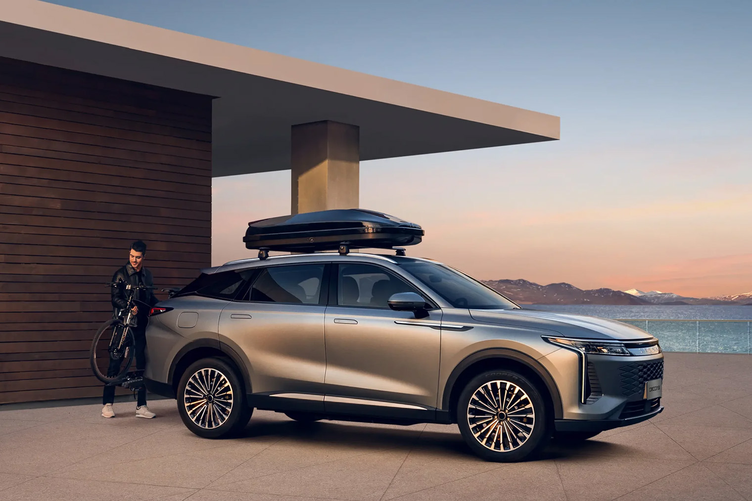 В Великобритании Exeed RX продают как Omoda 9. © omodaauto.co.uk