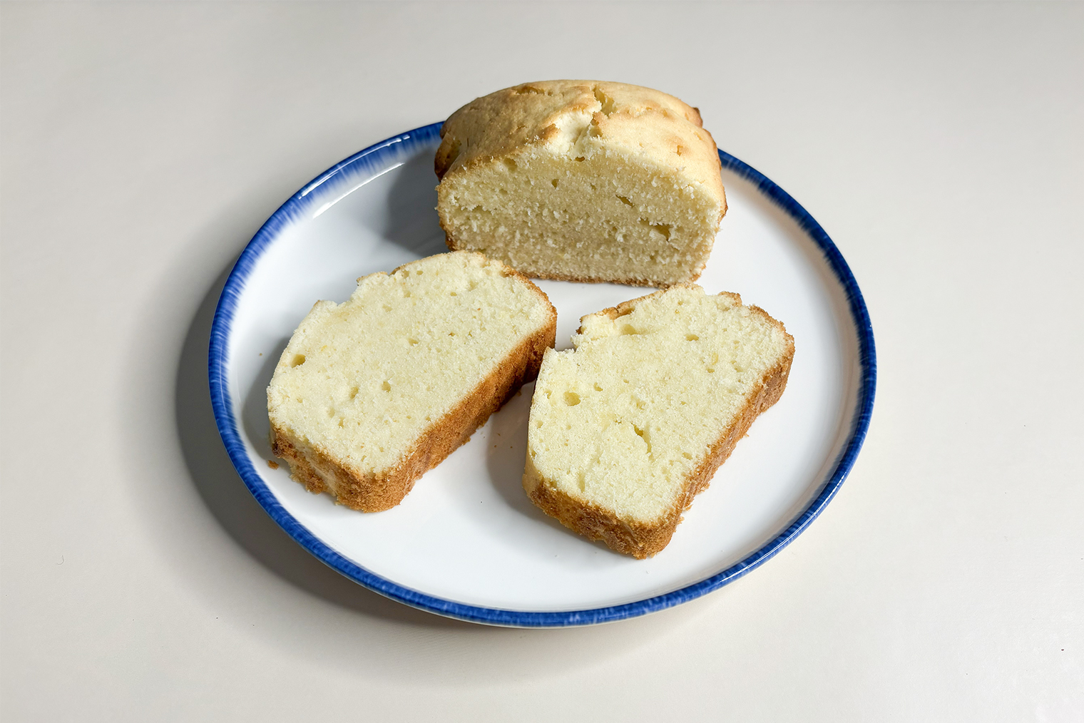 Кекс на нижнем уровне духовки