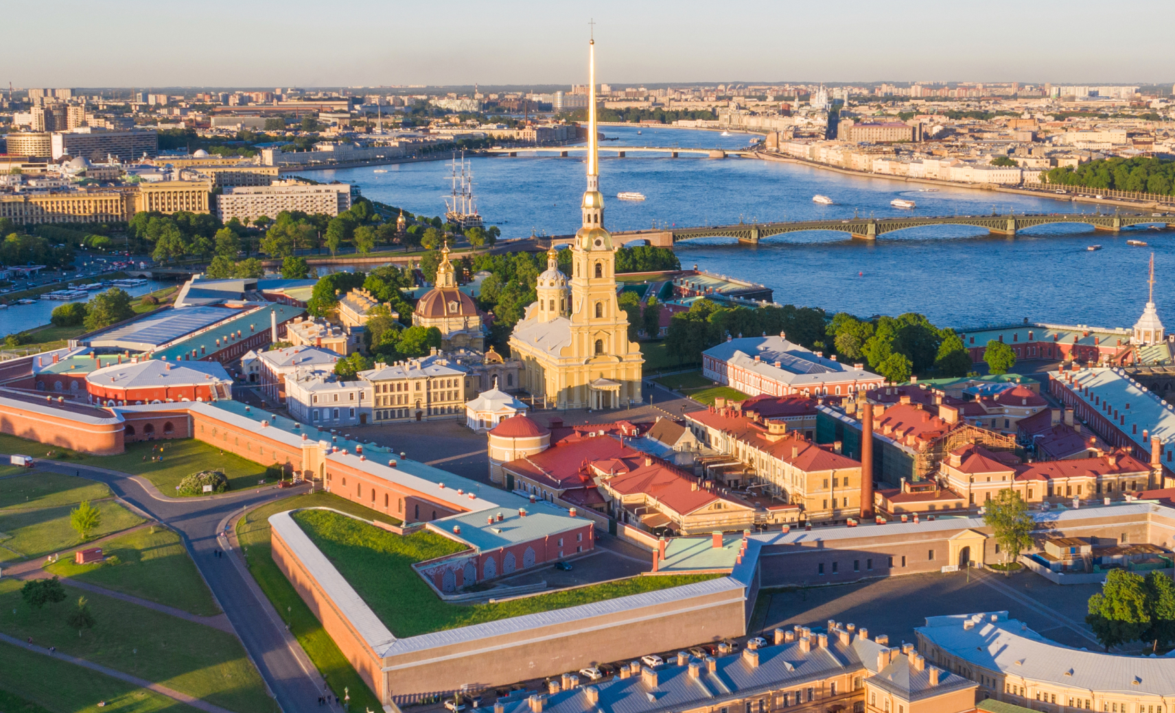 Стоит изучить перед поездкой в Санкт-Петербург: полный гид по городу