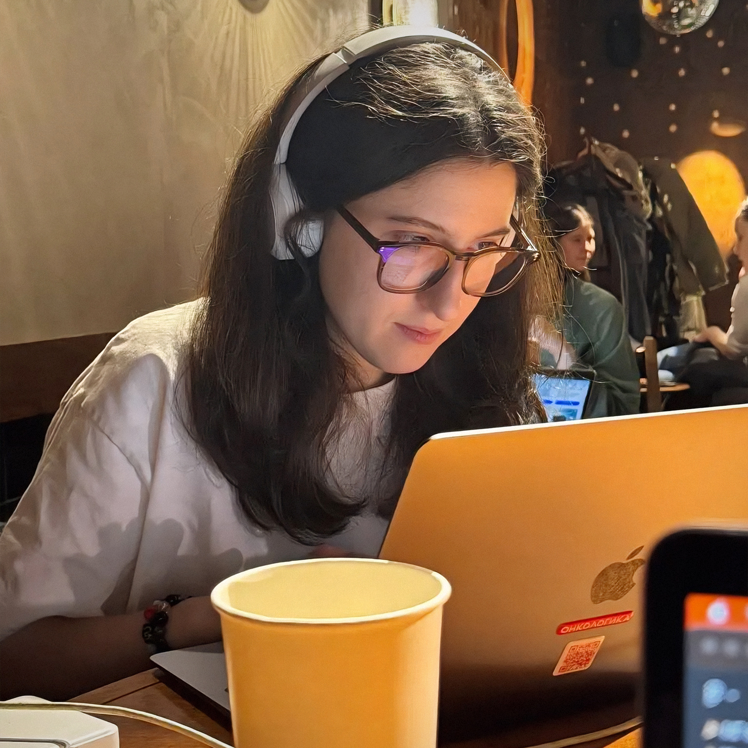 Помощь коллег придавала нам уверенности