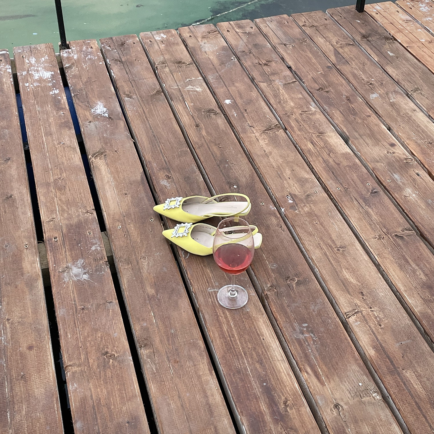 В середине праздника пришлось переобуться в балетки