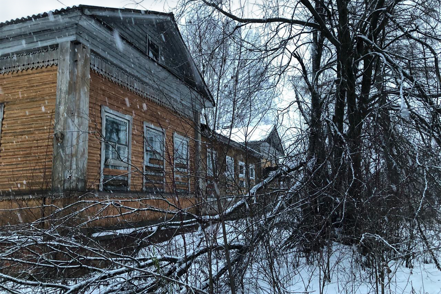 Это больничный городок, его до сих пор так и называют