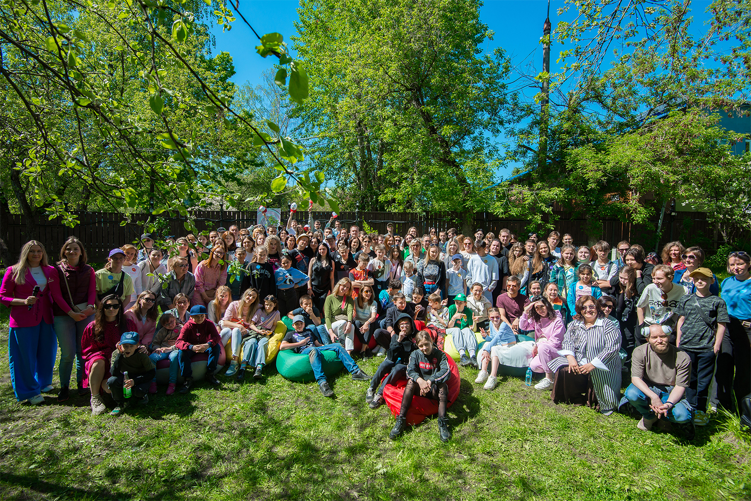 Наши подопечные, наставники и сотрудники на празднике в Москве. Фотография: фонд «Наставники детям»
