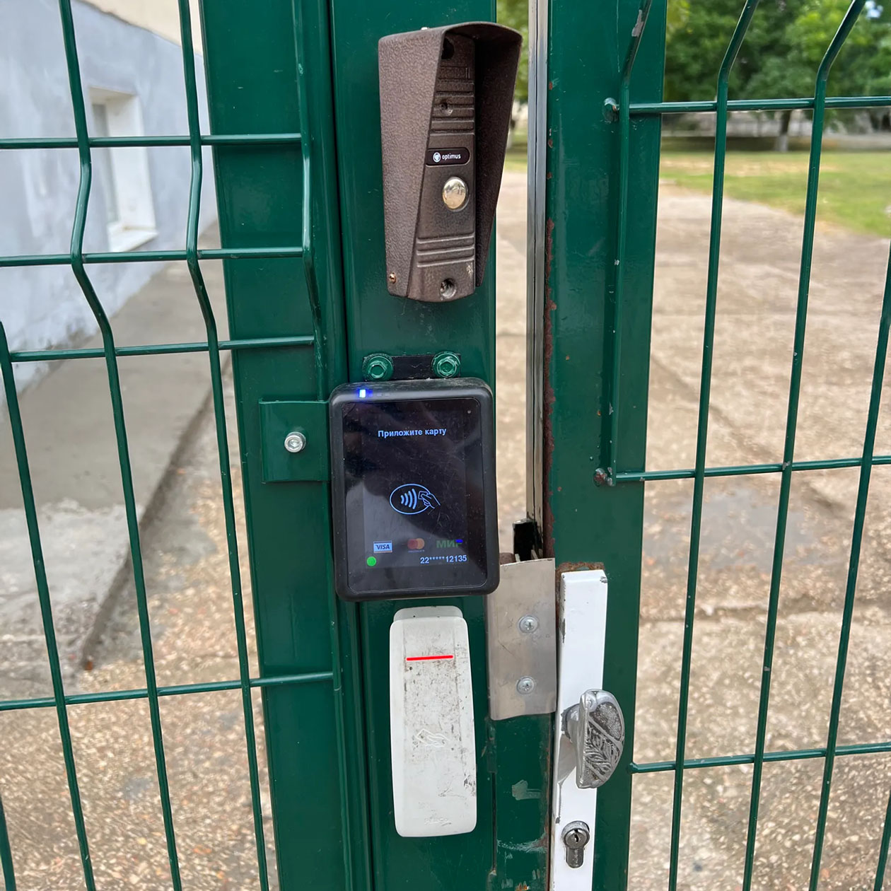 Так устроен вход в колледж