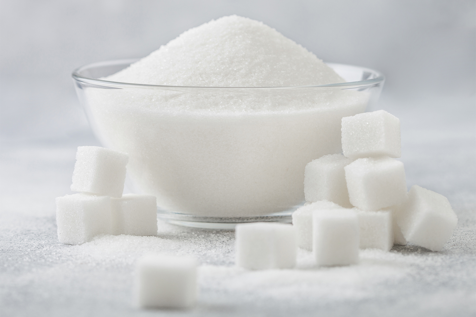 Сахар — единственный источник энергии на сахарной диете. Фотография: DenisMArt / Shutterstock / FOTODOM