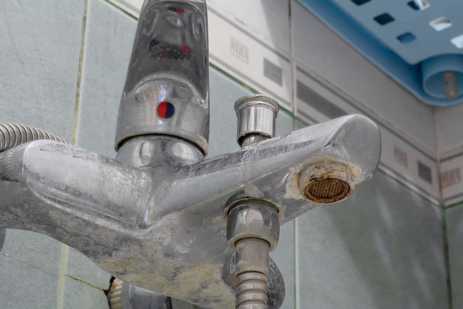 Последствия жесткой воды во всей красе. © NatalyaMatveeva / iStock